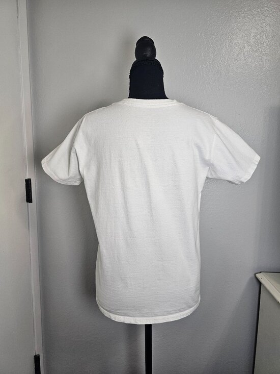 Adidas Essentials Women's Logo Graphic White T-Shirt - Size Medium - Picture 3 of 6